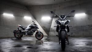 CFMOTO 800NK mootorratas Static