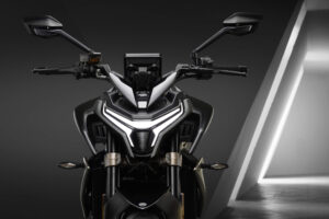 CFMOTO 800NK mootorratas Static